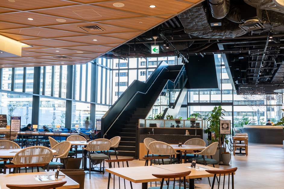 17時までは1階の「GREEN DINING HALL」と同様に飲食物の持ち込みもOK