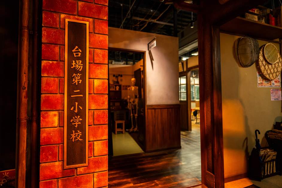 遊んだり、叱られたりと、小学校は思い出が刻まれる場所の一つ