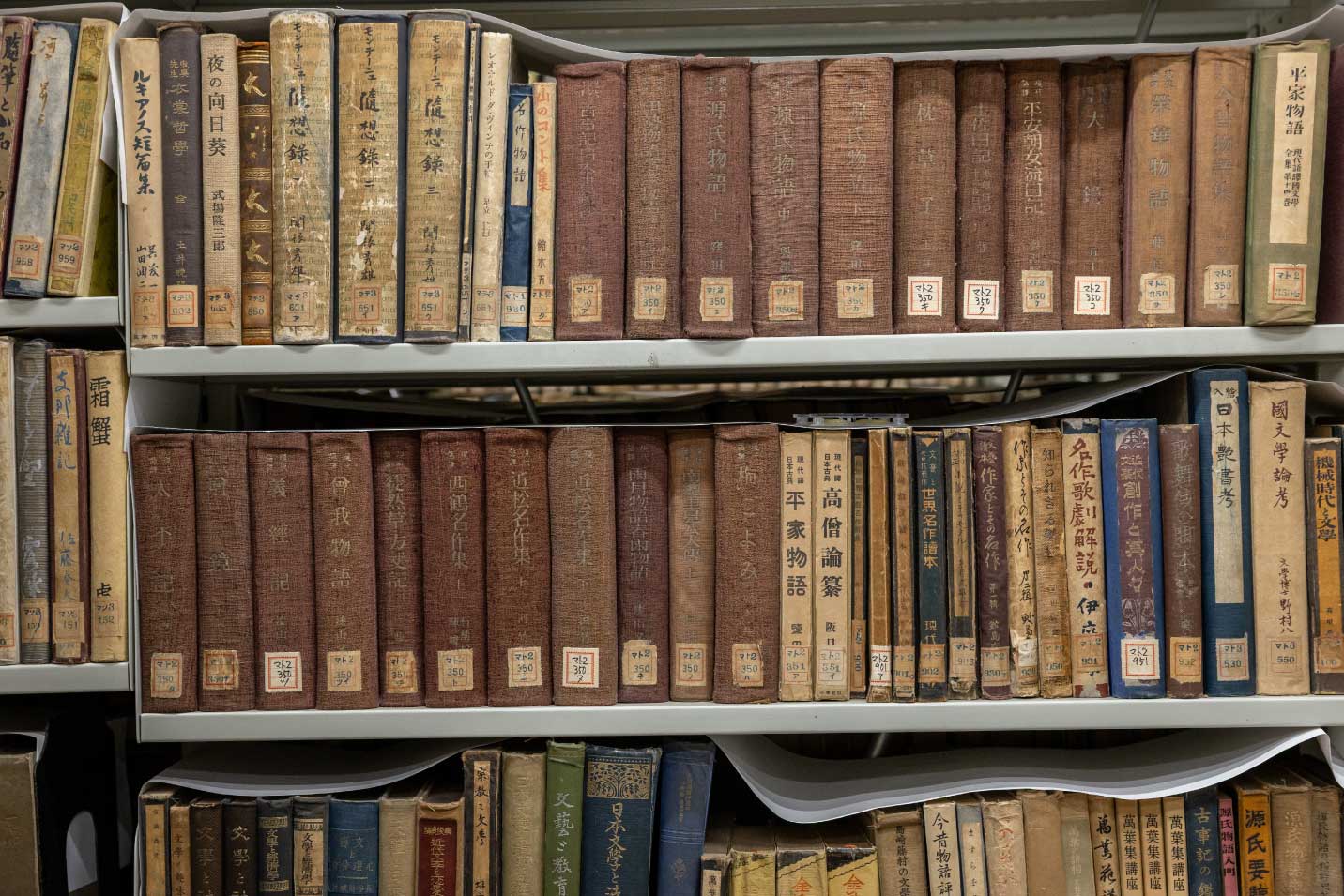 個性的な書体が使われていた、歴史ある書籍たち